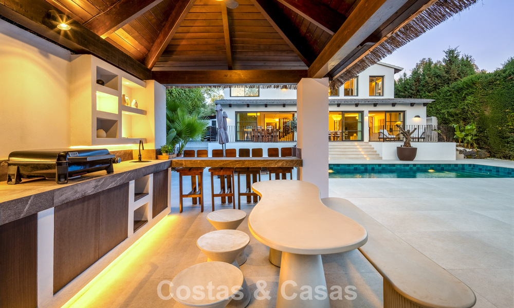 Villa de lujo contemporánea renovada y lista para entrar a vivir en venta en el corazón del Valle del Golf de Nueva Andalucía, Marbella 796773