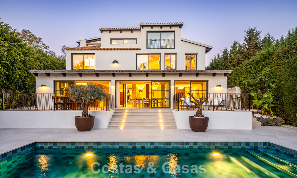 Villa de lujo contemporánea renovada y lista para entrar a vivir en venta en el corazón del Valle del Golf de Nueva Andalucía, Marbella 796774