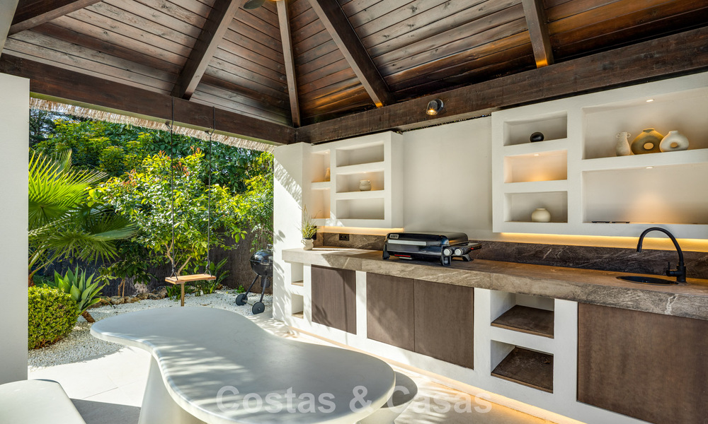 Villa de lujo contemporánea renovada y lista para entrar a vivir en venta en el corazón del Valle del Golf de Nueva Andalucía, Marbella 796783