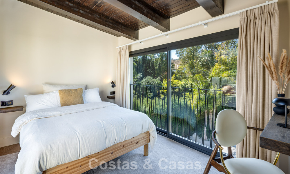 Villa de lujo contemporánea renovada y lista para entrar a vivir en venta en el corazón del Valle del Golf de Nueva Andalucía, Marbella 796788