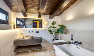 Villa de lujo contemporánea renovada y lista para entrar a vivir en venta en el corazón del Valle del Golf de Nueva Andalucía, Marbella 796789 