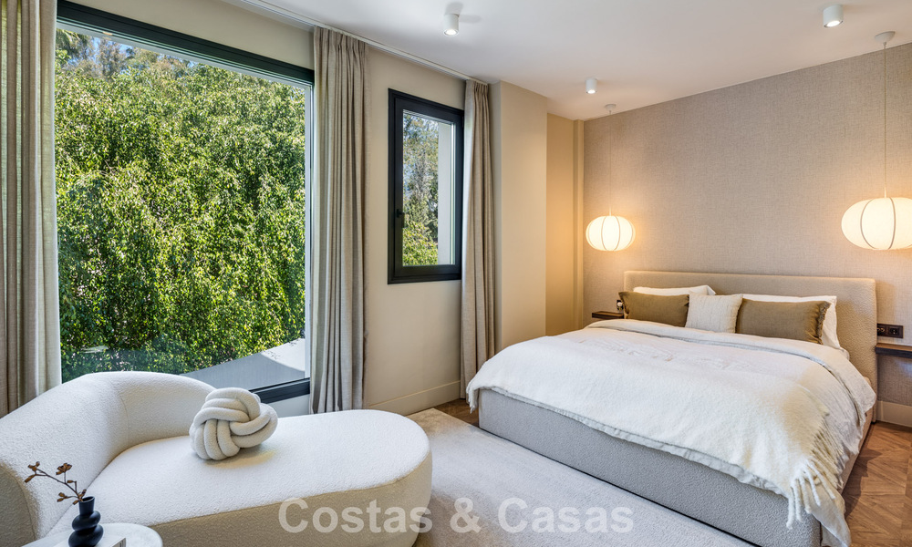 Villa de lujo contemporánea renovada y lista para entrar a vivir en venta en el corazón del Valle del Golf de Nueva Andalucía, Marbella 796790