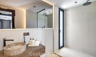 Villa de lujo contemporánea renovada y lista para entrar a vivir en venta en el corazón del Valle del Golf de Nueva Andalucía, Marbella 796792 