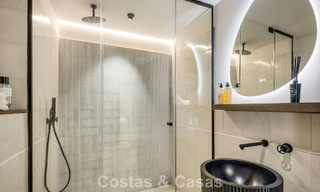 Villa de lujo contemporánea renovada y lista para entrar a vivir en venta en el corazón del Valle del Golf de Nueva Andalucía, Marbella 796799 