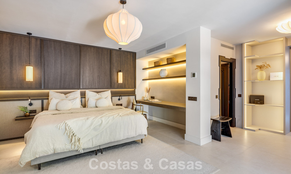 Villa de lujo contemporánea renovada y lista para entrar a vivir en venta en el corazón del Valle del Golf de Nueva Andalucía, Marbella 796801