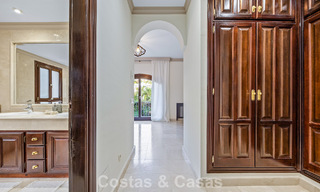 Lujosa villa con arquitectura única en venta rodeada de campos de golf en Benahavis - Marbella 778890 