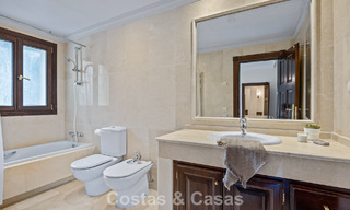 Lujosa villa con arquitectura única en venta rodeada de campos de golf en Benahavis - Marbella 778899 