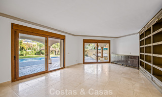 Lujosa villa con arquitectura única en venta rodeada de campos de golf en Benahavis - Marbella 778904 