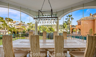 Lujosa villa con arquitectura única en venta rodeada de campos de golf en Benahavis - Marbella 778908 