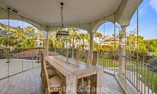 Lujosa villa con arquitectura única en venta rodeada de campos de golf en Benahavis - Marbella 778910 