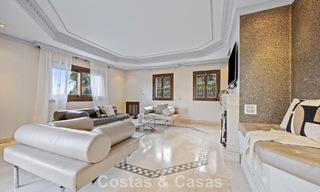 Lujosa villa con arquitectura única en venta rodeada de campos de golf en Benahavis - Marbella 778913 