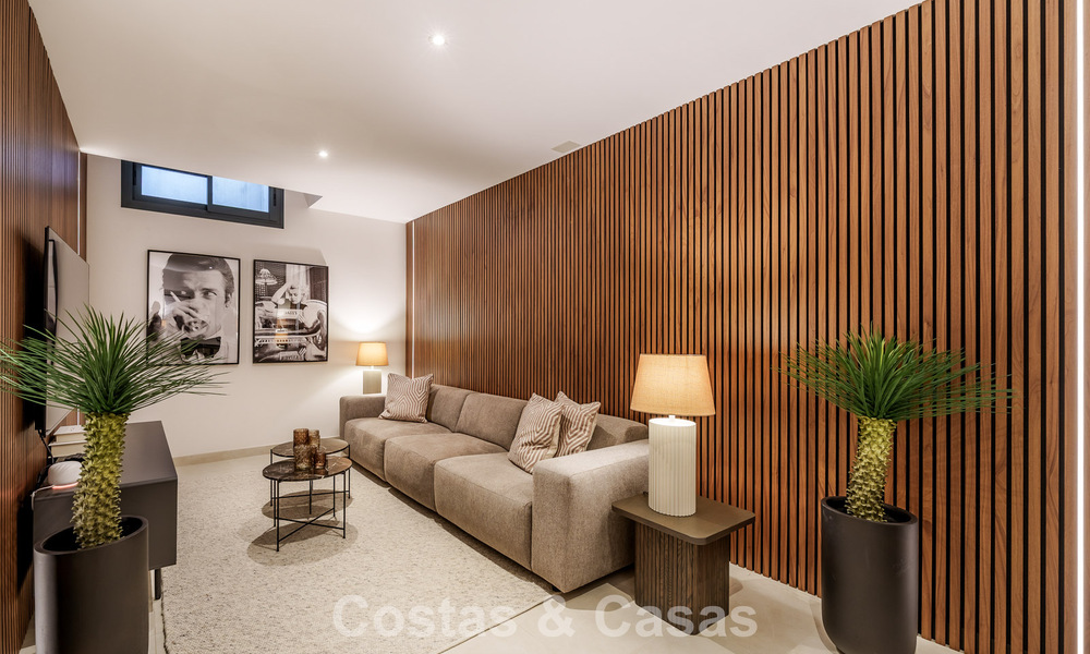 Casa de lujo lista para entrar a vivir en venta a poca distancia de la playa y Puerto Banús, Marbella 779232