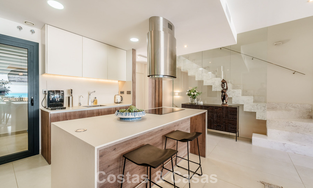 Casa de lujo lista para entrar a vivir en venta a poca distancia de la playa y Puerto Banús, Marbella 779239