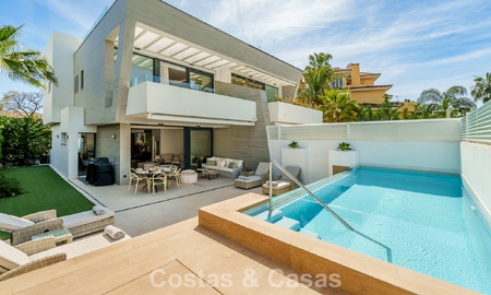 Casa de lujo lista para entrar a vivir en venta a poca distancia de la playa y Puerto Banús, Marbella 779242