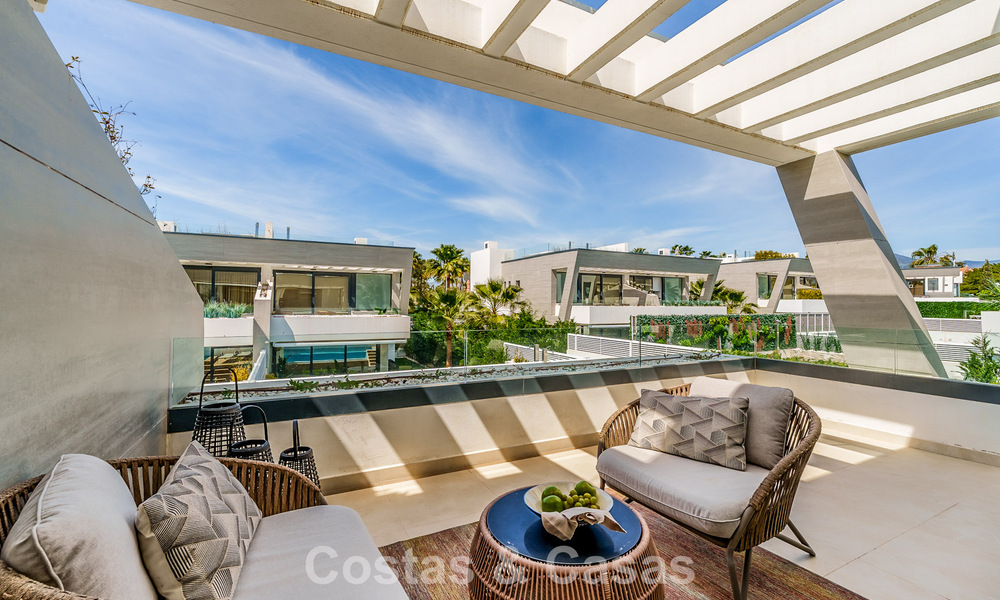 Casa de lujo lista para entrar a vivir en venta a poca distancia de la playa y Puerto Banús, Marbella 779251