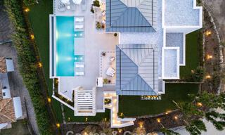 Villa de lujo modernista a estrenar en venta en la exclusiva zona residencial cerrada de La Quinta, Marbella - Benahavis 778997 