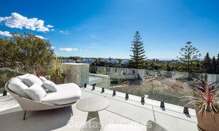 Villa de lujo modernista a estrenar en venta en la exclusiva zona residencial cerrada de La Quinta, Marbella - Benahavis 779005 