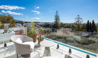 Villa de lujo modernista a estrenar en venta en la exclusiva zona residencial cerrada de La Quinta, Marbella - Benahavis 779011 