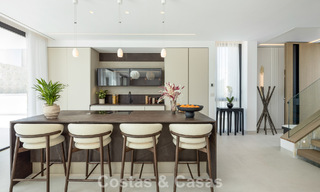 Villa de lujo modernista a estrenar en venta en la exclusiva zona residencial cerrada de La Quinta, Marbella - Benahavis 779020 