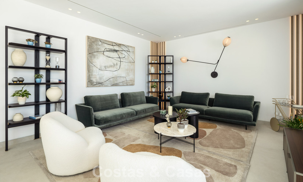Villa de lujo modernista a estrenar en venta en la exclusiva zona residencial cerrada de La Quinta, Marbella - Benahavis 779024