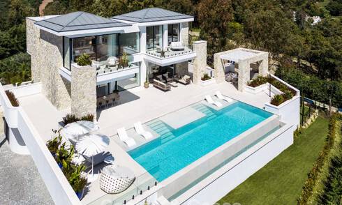 Villa de lujo modernista a estrenar en venta en la exclusiva zona residencial cerrada de La Quinta, Marbella - Benahavis 779031