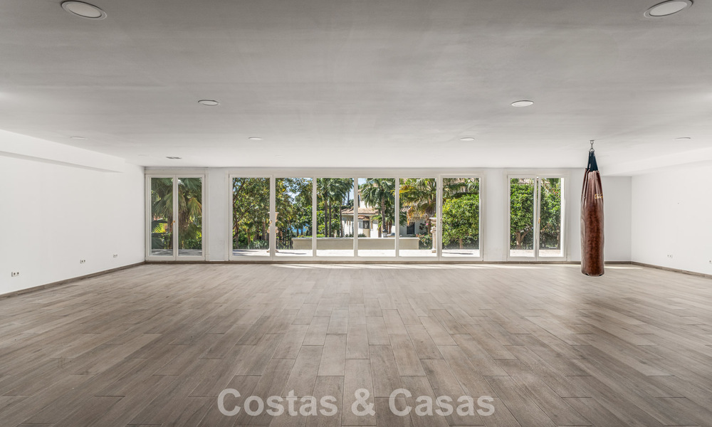 Impresionante palacio presidencial en venta en la prestigiosa comunidad cerrada de Sierra Blanca en Marbella 779320