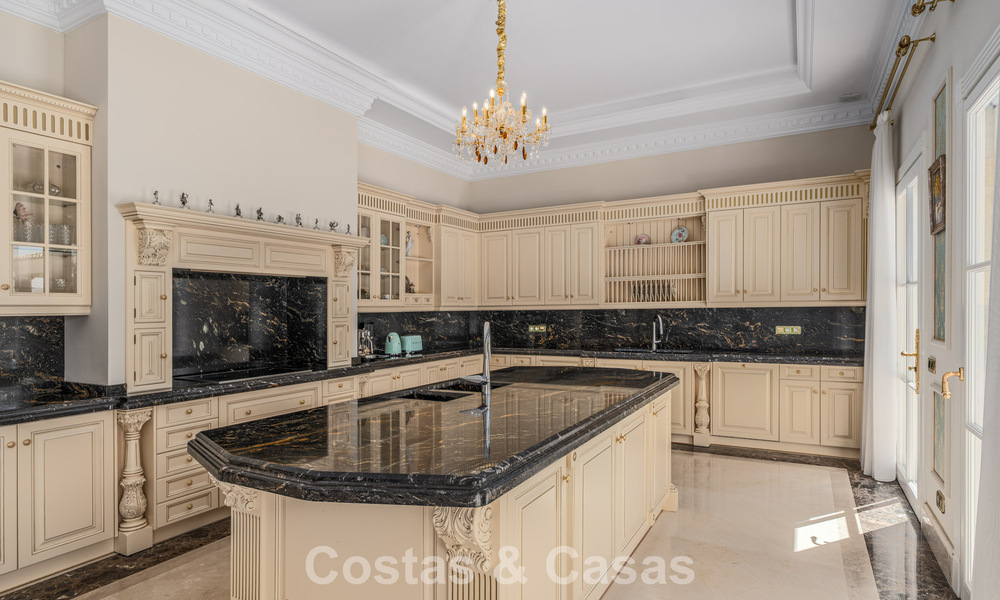 Impresionante palacio presidencial en venta en la prestigiosa comunidad cerrada de Sierra Blanca en Marbella 779323