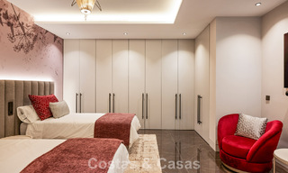 Villa de lujo moderna lista para entrar a vivir en venta a solo unos pasos de la playa en la codiciada Milla de Oro de Marbella 779391 