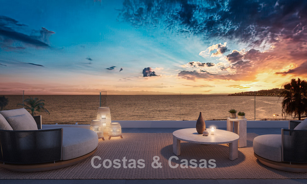 3 villas de lujo con vistas despejadas al mar en venta en zona de golf de Mijas Costa, Costa del Sol 779079