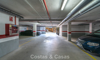 Apartamento de esquina espacioso con vistas panorámicas en venta en las colinas de Nueva Andalucía, Marbella 779572 