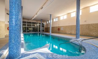 Apartamento de esquina espacioso con vistas panorámicas en venta en las colinas de Nueva Andalucía, Marbella 779619 