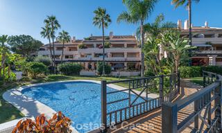 Apartamento de esquina espacioso con vistas panorámicas en venta en las colinas de Nueva Andalucía, Marbella 779624 