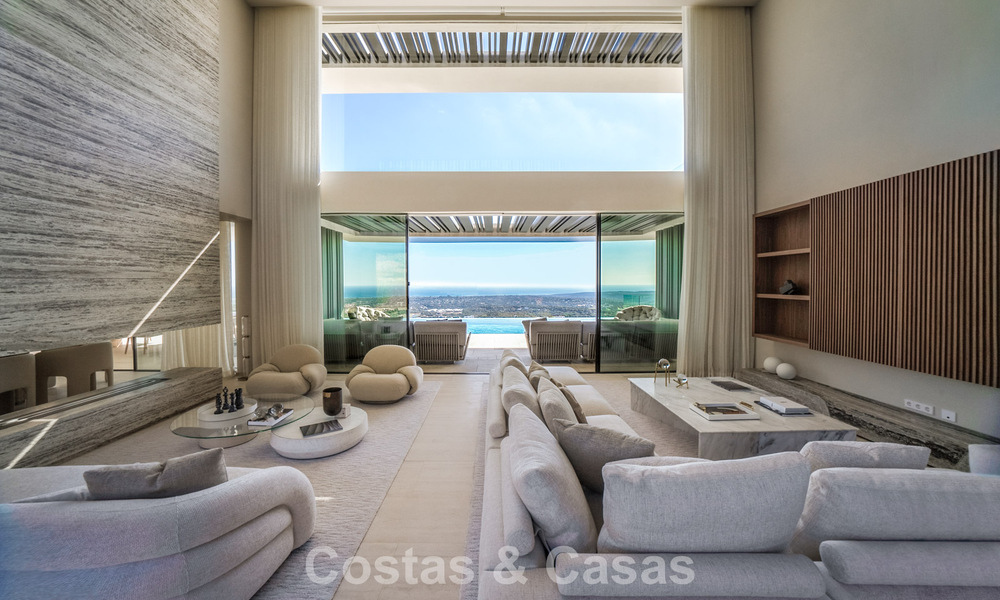 Nueva y sofisticada villa de lujo en venta en una comunidad privada y cerrada 24/7 en Sotogrande, Costa del Sol 779269