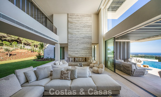Nueva y sofisticada villa de lujo en venta en una comunidad privada y cerrada 24/7 en Sotogrande, Costa del Sol 779270 