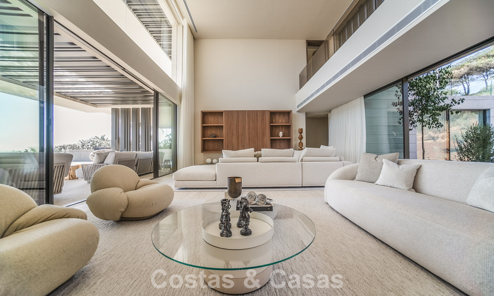 Nueva y sofisticada villa de lujo en venta en una comunidad privada y cerrada 24/7 en Sotogrande, Costa del Sol 779271