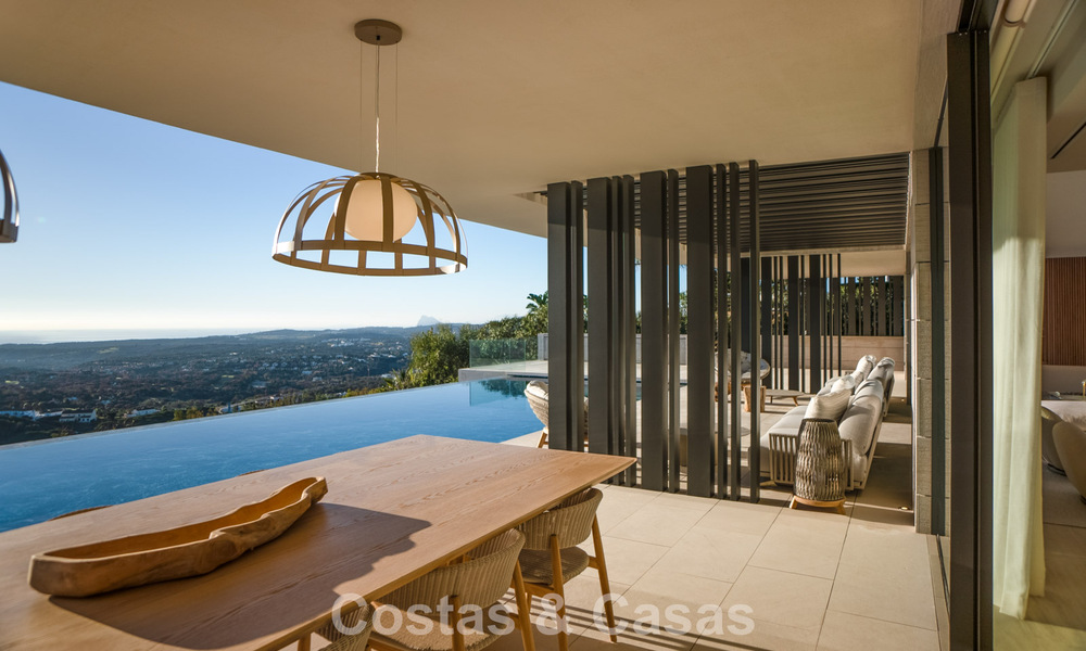 Nueva y sofisticada villa de lujo en venta en una comunidad privada y cerrada 24/7 en Sotogrande, Costa del Sol 779283