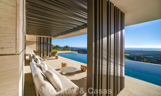 Nueva y sofisticada villa de lujo en venta en una comunidad privada y cerrada 24/7 en Sotogrande, Costa del Sol 779285 