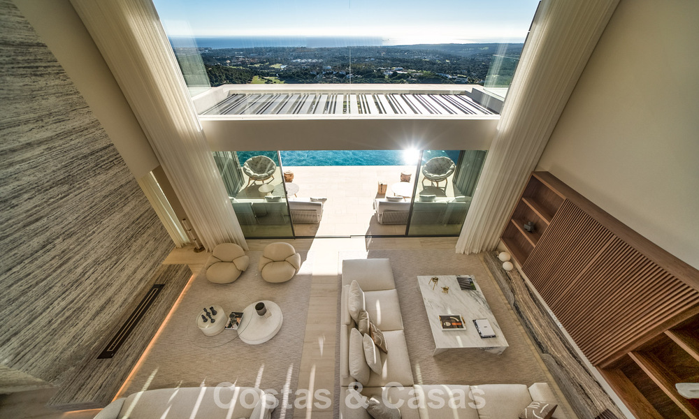 Nueva y sofisticada villa de lujo en venta en una comunidad privada y cerrada 24/7 en Sotogrande, Costa del Sol 779289