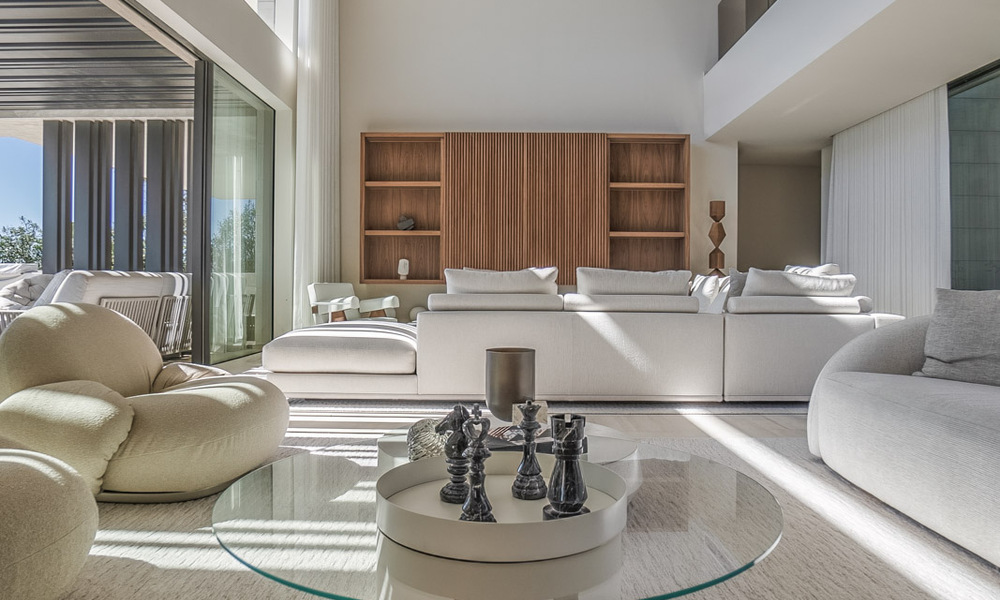 Nueva y sofisticada villa de lujo en venta en una comunidad privada y cerrada 24/7 en Sotogrande, Costa del Sol 779295