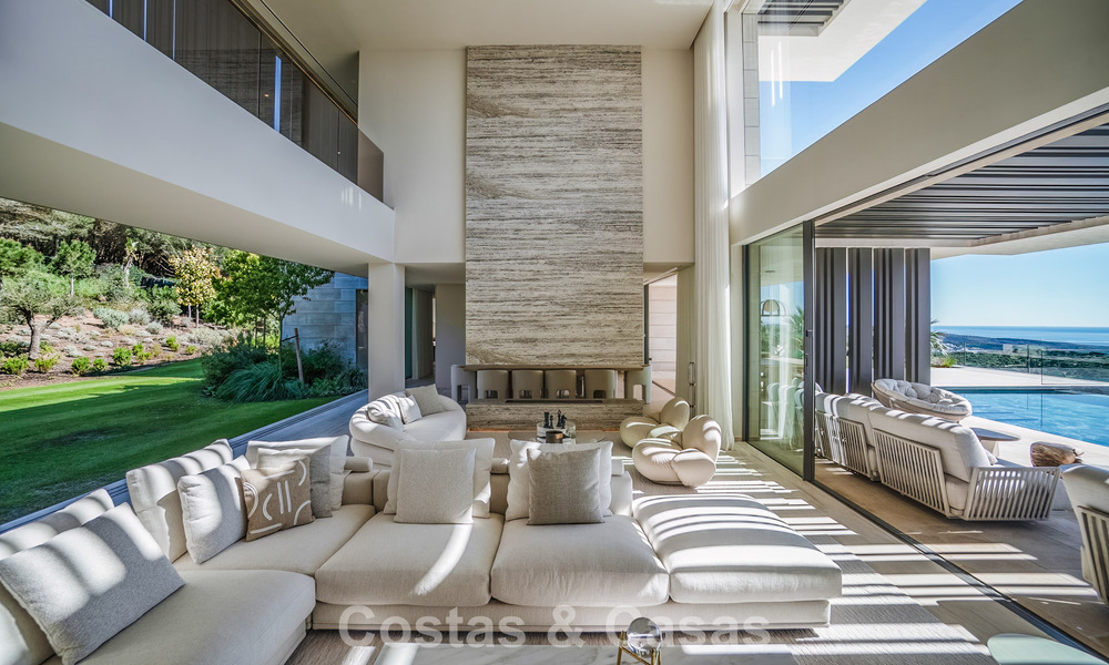 Nueva y sofisticada villa de lujo en venta en una comunidad privada y cerrada 24/7 en Sotogrande, Costa del Sol 779298