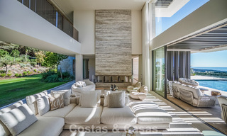 Nueva y sofisticada villa de lujo en venta en una comunidad privada y cerrada 24/7 en Sotogrande, Costa del Sol 779298 