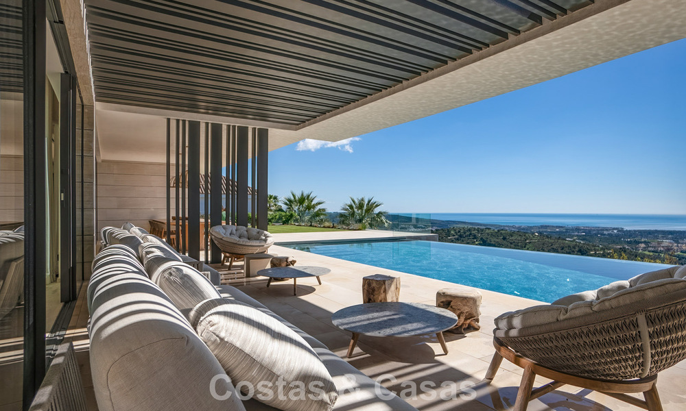 Nueva y sofisticada villa de lujo en venta en una comunidad privada y cerrada 24/7 en Sotogrande, Costa del Sol 779299