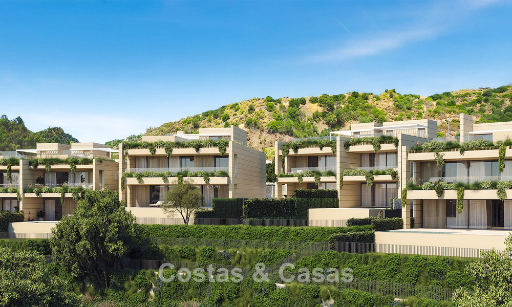 Casas sobre plano, energéticamente eficientes, en venta en las verdes colinas de Elviria, al este del centro de Marbella 779359