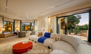 Villa de lujo lista para entrar a vivir con arquitectura andaluza moderna en venta situada en el corazón de Nueva Andalucía, Marbella 779487 