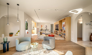 Villa de lujo lista para entrar a vivir con arquitectura andaluza moderna en venta situada en el corazón de Nueva Andalucía, Marbella 779496 