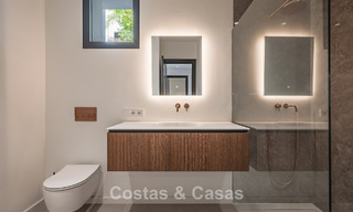 Prestigiosa villa reformada en venta en la cotizada urbanización cerrada de El Madroñal en Marbella - Benahavis 779516 