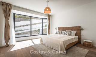 Prestigiosa villa reformada en venta en la cotizada urbanización cerrada de El Madroñal en Marbella - Benahavis 779520 