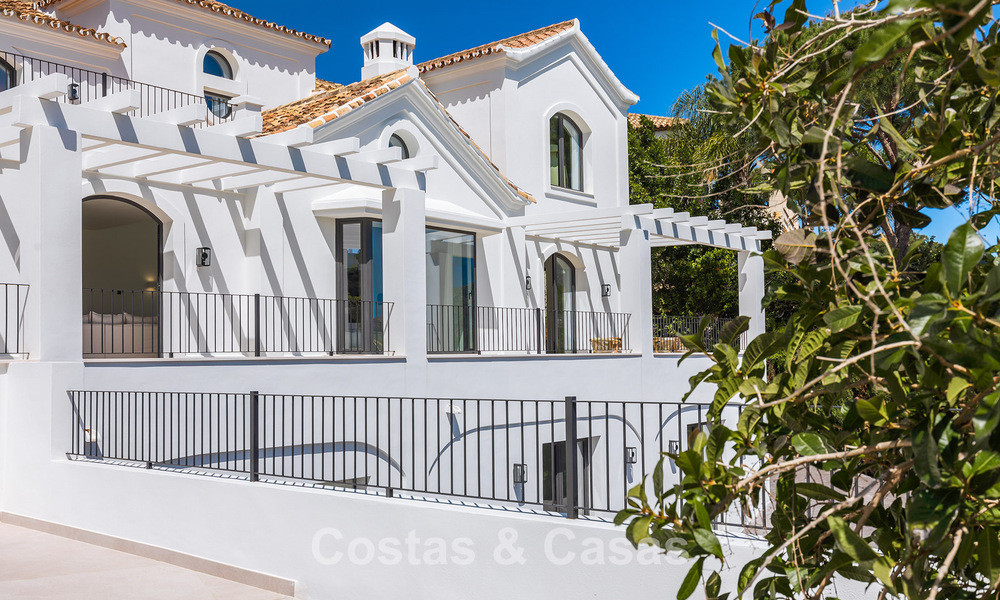 Prestigiosa villa reformada en venta en la cotizada urbanización cerrada de El Madroñal en Marbella - Benahavis 779528