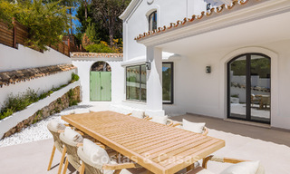 Prestigiosa villa reformada en venta en la cotizada urbanización cerrada de El Madroñal en Marbella - Benahavis 779531 