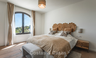 Prestigiosa villa reformada en venta en la cotizada urbanización cerrada de El Madroñal en Marbella - Benahavis 779537 